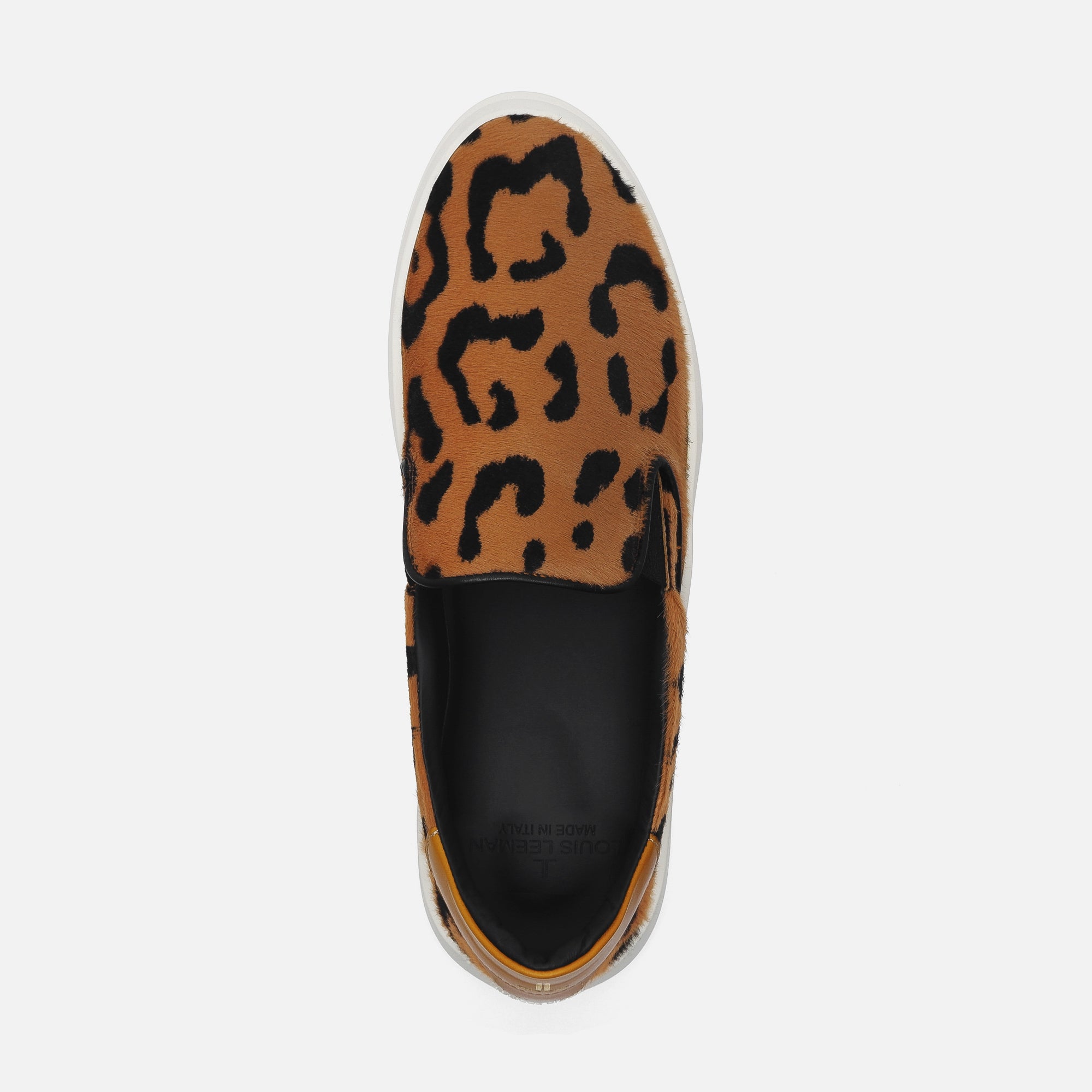 Handmade shoes with a contemporary touch